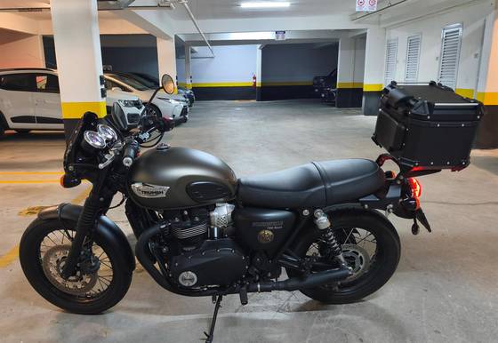 TRIUMPH BONNEVILLE T100 BLACK 900 